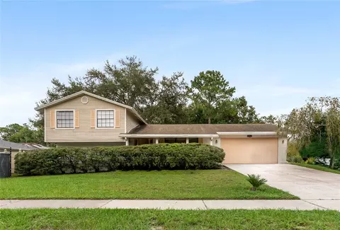 1256 Foggy Ridge Pkwy, Lutz, FL 33559