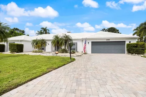 4762 Meredith Ln, Sarasota, FL 34241