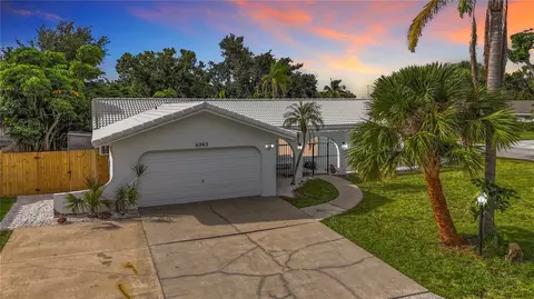 6203 11th Ave W, Bradenton, FL 34209