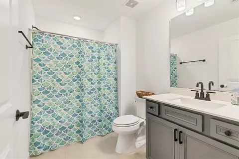 Bath - 10622 Wynward Way, Parrish, FL 34219 photo 4 of 4