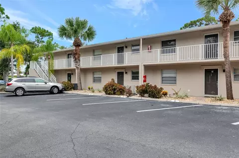 966 La Costa Cir #5, Sarasota, FL 34237