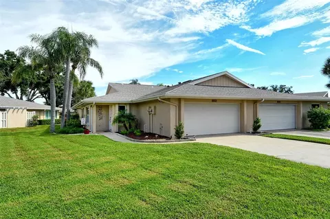 5609 Evergreen Dr #28, Sarasota, FL 34233