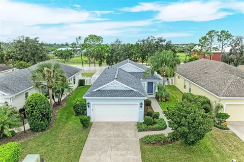 5234 Aqua Breeze Dr, Bradenton, FL 34208
