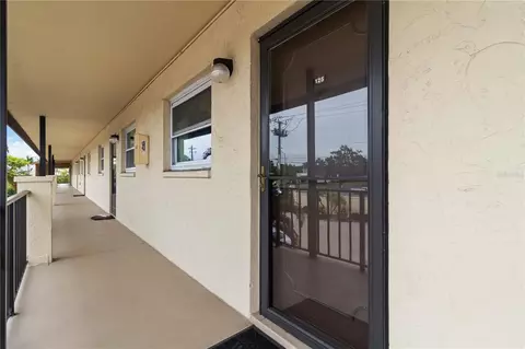 2300 Stickney Point Rd #125, Sarasota, FL 34231