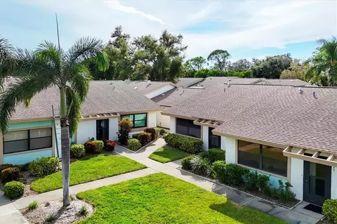 6425 Heritage Ln, Bradenton, FL 34209