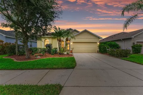 5320 Lakehurst Ct, Palmetto, FL 34221