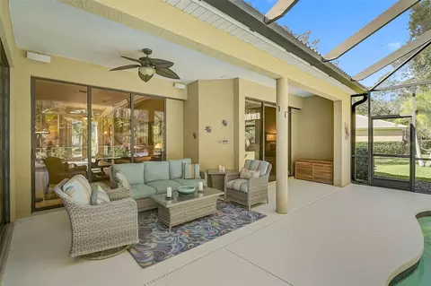 Exterior - 11420 Savannah Lakes Dr, Parrish, FL 34219 photo 9 of 18
