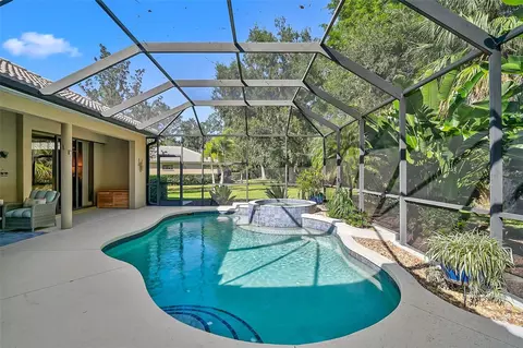 Exterior - 11420 Savannah Lakes Dr, Parrish, FL 34219 photo 11 of 18