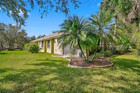 Exterior - 11420 Savannah Lakes Dr, Parrish, FL 34219 photo 14 of 18