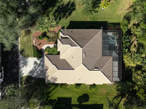 View/Area - 11420 Savannah Lakes Dr, Parrish, FL 34219 photo 8 of 9