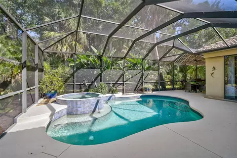 Exterior - 11420 Savannah Lakes Dr, Parrish, FL 34219 photo 12 of 18