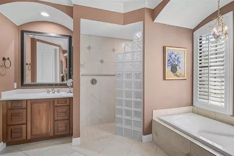 Bath - 11420 Savannah Lakes Dr, Parrish, FL 34219 photo 1 of 5