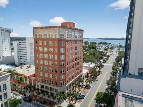 1330 Main St #3, Sarasota, FL 34236