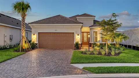 16423 Isola Pl, Lakewood Ranch, FL 34211