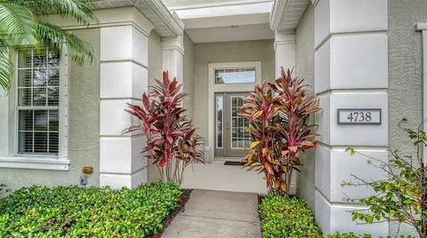 4738 Claremont Park Dr, Bradenton, FL 34211