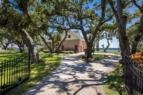 702 32nd Ave W, Palmetto, FL 34221