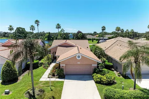 6647 Oakbrooke Cir, Bradenton, FL 34202