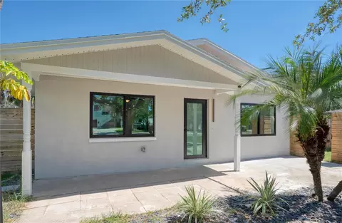 3819 Shore Acres Blvd NE, Saint Petersburg, FL 33703