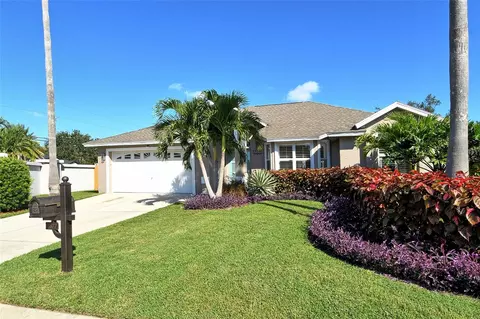 4577 Country Manor Dr, Sarasota, FL 34233