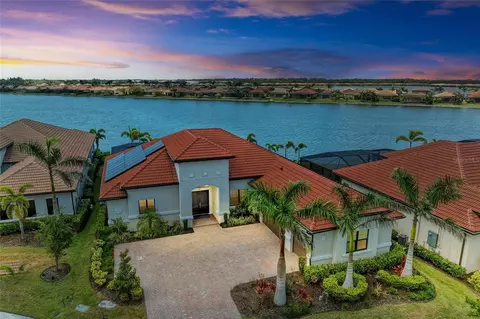 328 Maraviya Blvd, Nokomis, FL 34275