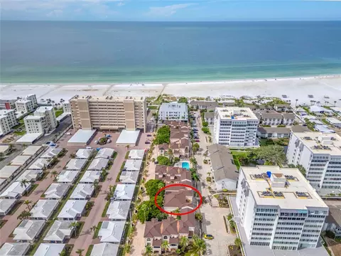 1161 Coquille St #206, Sarasota, FL 34242