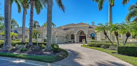 7320 Barclay Ct, University Park, FL 34201