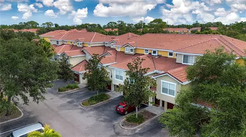 5721 Bentgrass Dr #20-208, Sarasota, FL 34235