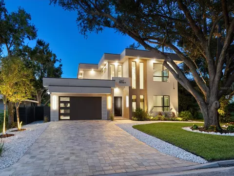 2467 Hyde Park St, Sarasota, FL 34239