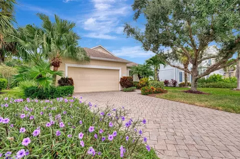 1434 Blue Horizon Cir, Bradenton, FL 34208
