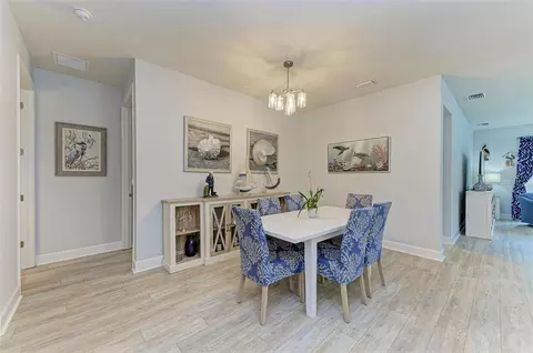 Dining - 7572 Viola Loop, Bradenton, FL 34202 photo 3 of 3