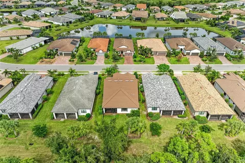 View/Area - 7572 Viola Loop, Bradenton, FL 34202 photo 4 of 14