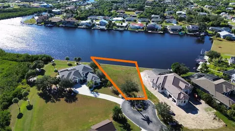 4361 Point Ct, Port Charlotte, FL 33948