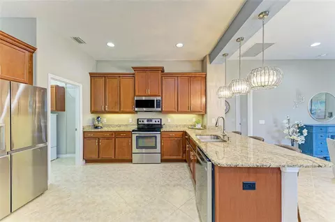 Kitchen - 15918 31st St E, Parrish, FL 34219 photo 4 of 7