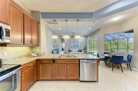 Kitchen - 15918 31st St E, Parrish, FL 34219 photo 6 of 7