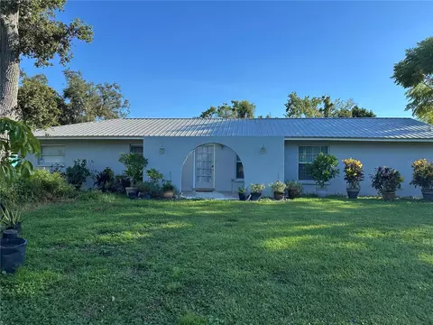 2424 51st St, Sarasota, FL 34234