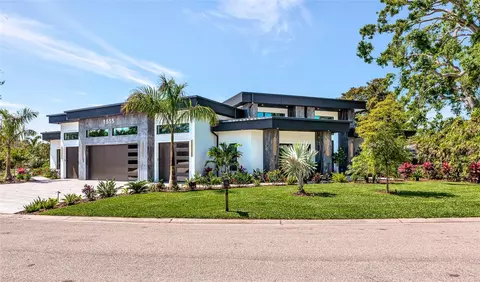 1555 Eastbrook Dr, Sarasota, FL 34231