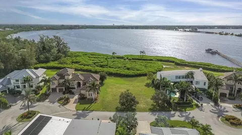 9812 2nd Ter NW, Bradenton, FL 34209