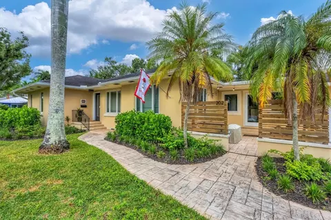 202 22nd St W, Bradenton, FL 34205