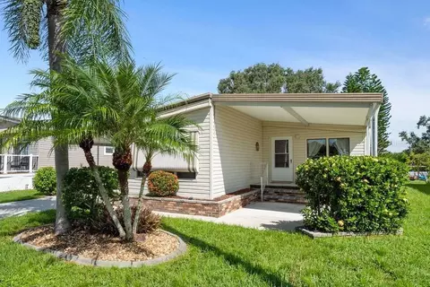 712 Fairmount Dr, North Port, FL 34287
