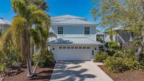 4922 Commonwealth Dr, Sarasota, FL 34242