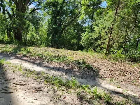 147 Th Rd, Live Oak, FL 32060