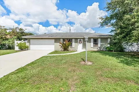 2815 Indianwood Dr, Sarasota, FL 34232
