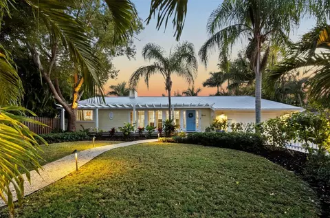 1846 Lincoln Dr, Sarasota, FL 34236