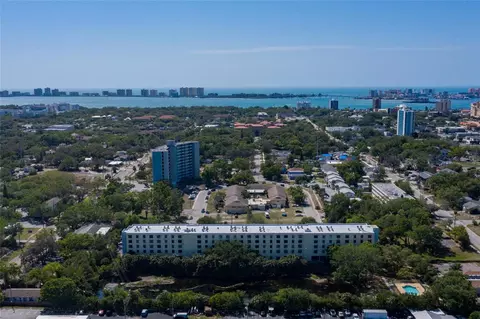 701 S Madison Ave #421, Clearwater, FL 33756