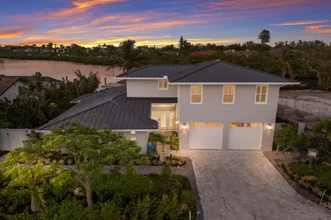 4 Winslow Pl, Longboat Key, FL 34228