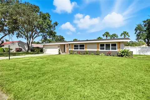 7225 Willow St, Sarasota, FL 34243