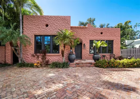 1022 S Osprey Ave, Sarasota, FL 34236