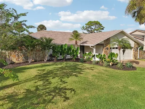 3947 Prairie Dunes Dr, Sarasota, FL 34238
