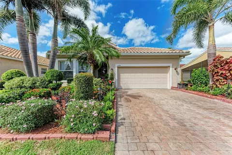 6306 42nd St E, Sarasota, FL 34243