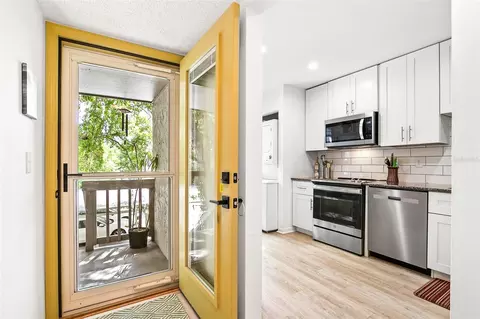 1508 Pelican Cove Rd #230, Sarasota, FL 34231